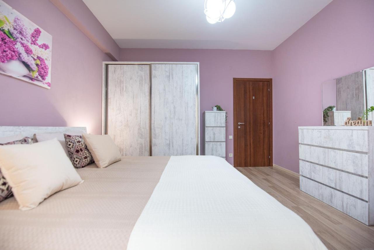 Gg Home - Cozy 2-Bedroom Apartment On Givi Kartozia Тбилиси Экстерьер фото