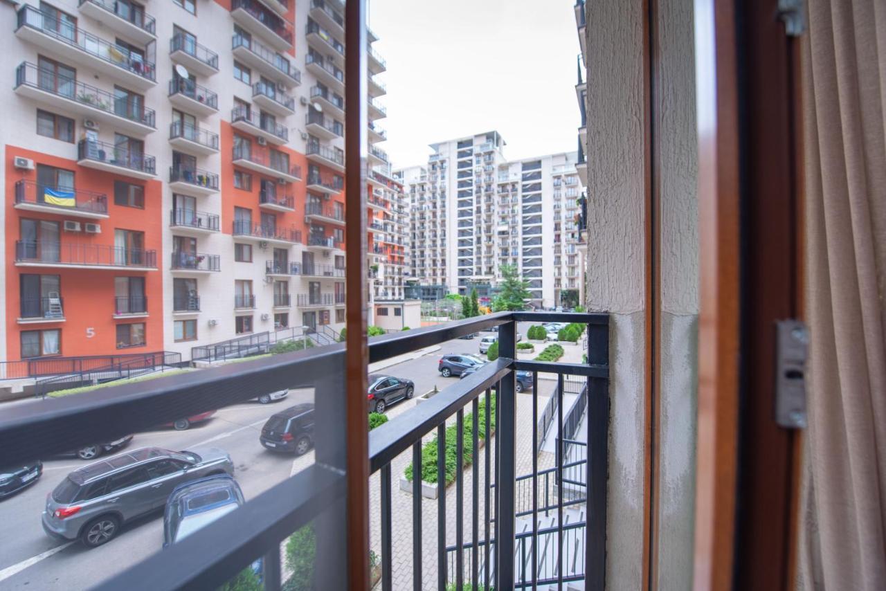 Gg Home - Cozy 2-Bedroom Apartment On Givi Kartozia Тбилиси Экстерьер фото