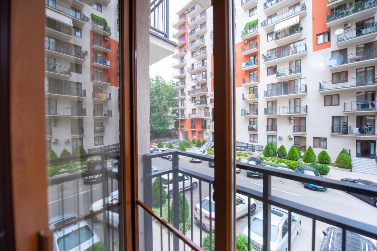 Gg Home - Cozy 2-Bedroom Apartment On Givi Kartozia Тбилиси Экстерьер фото